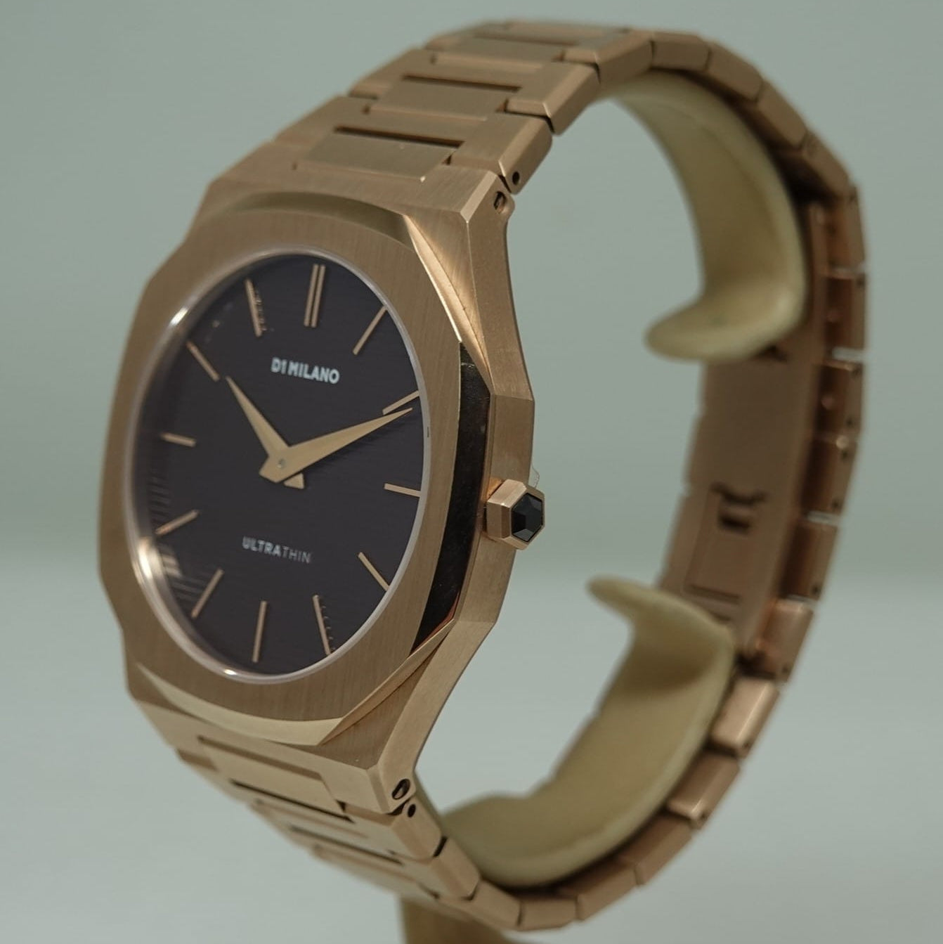 D1 Milano Ultra Thin Brown Dial Gold Steel Strap Watch for Men - D1-UTBJ13