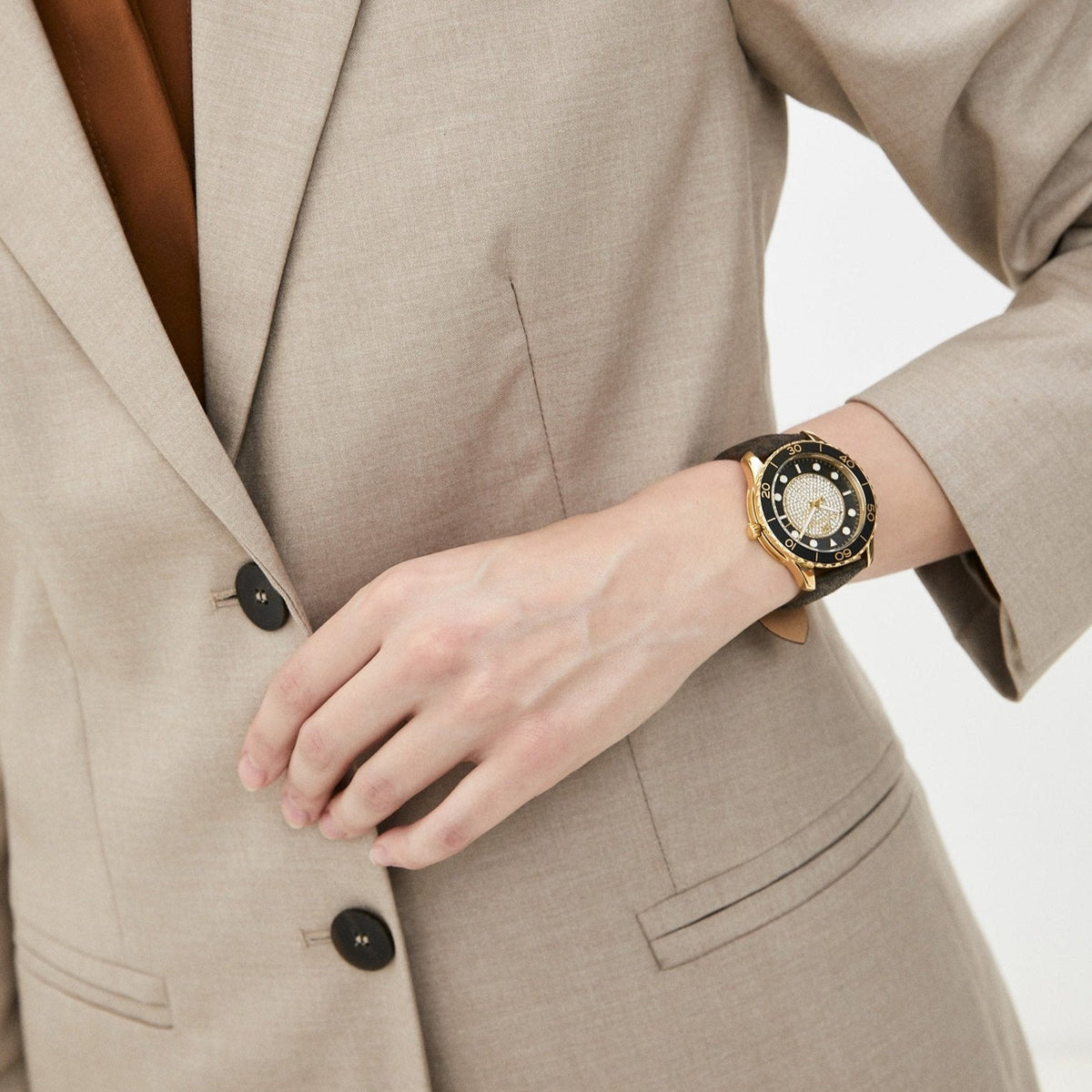 Michael Kors Runway Quartz Black Dial Brown Leather Strap Watch For Women - MK6979