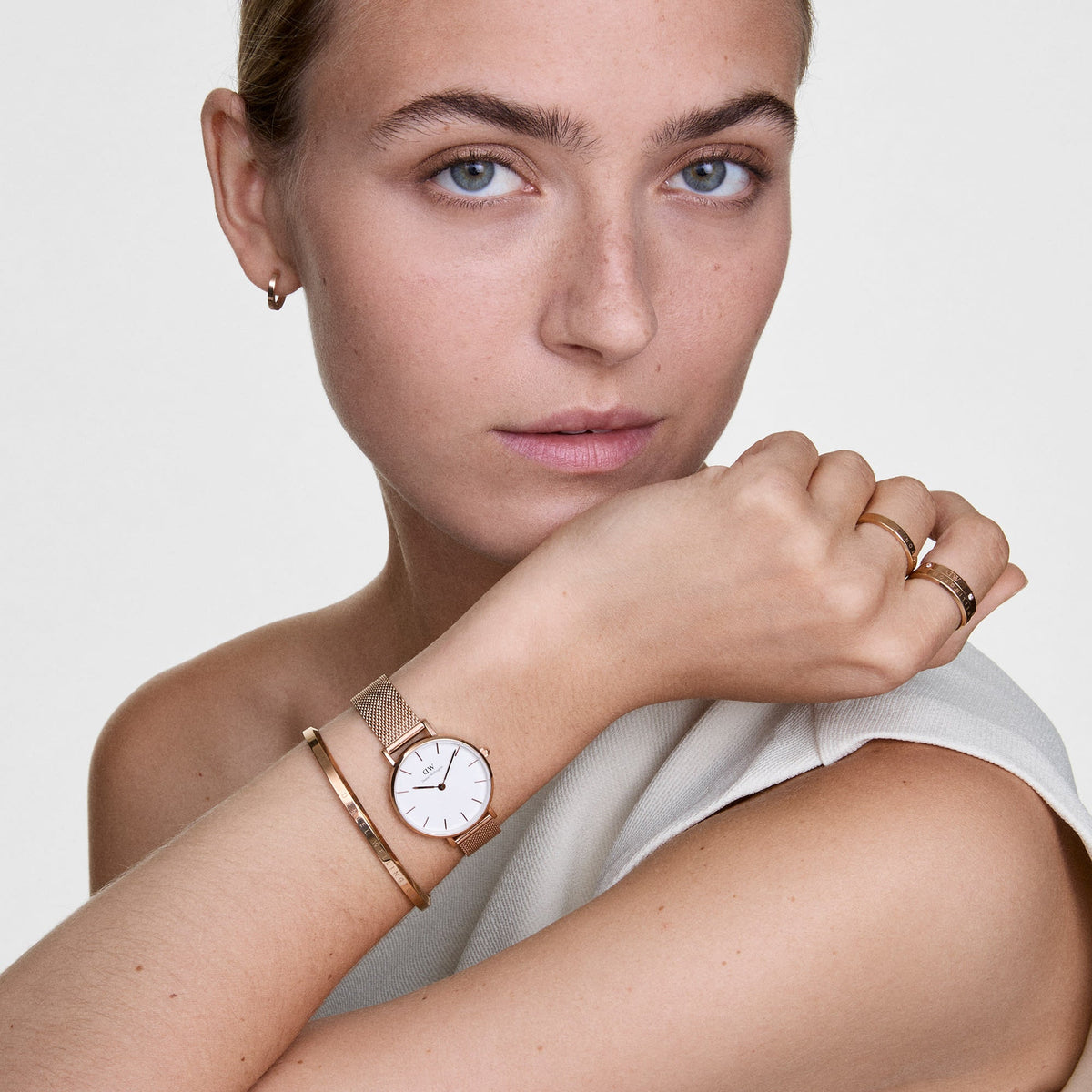 Daniel Wellington Petite Melrose White Dial Rose Gold Mesh Strap Watch For Women - DW00100305