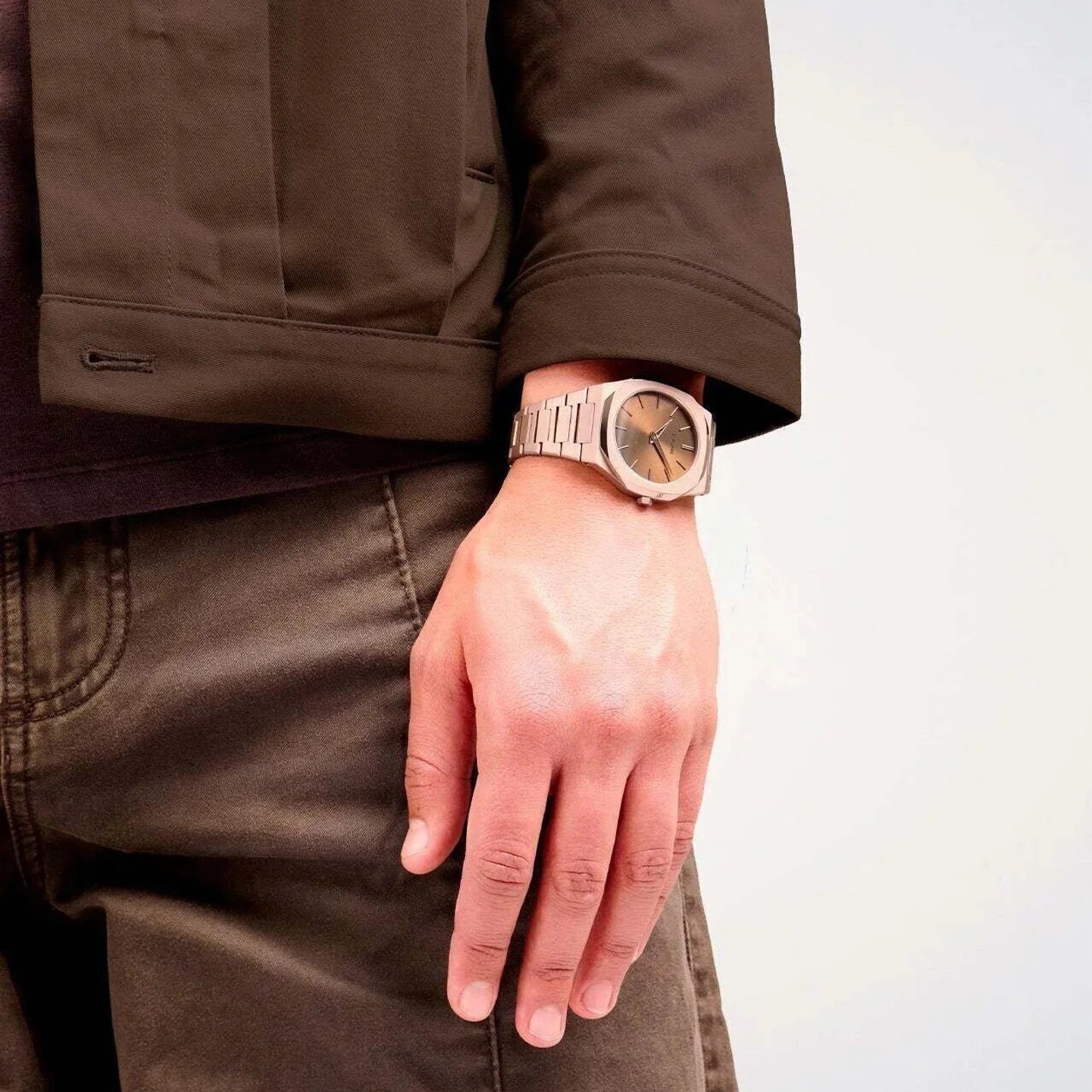 D1 Milano Ultra Thin Brown Dial Gold Steel Strap Watch for Unisex - D1-UTBJ10