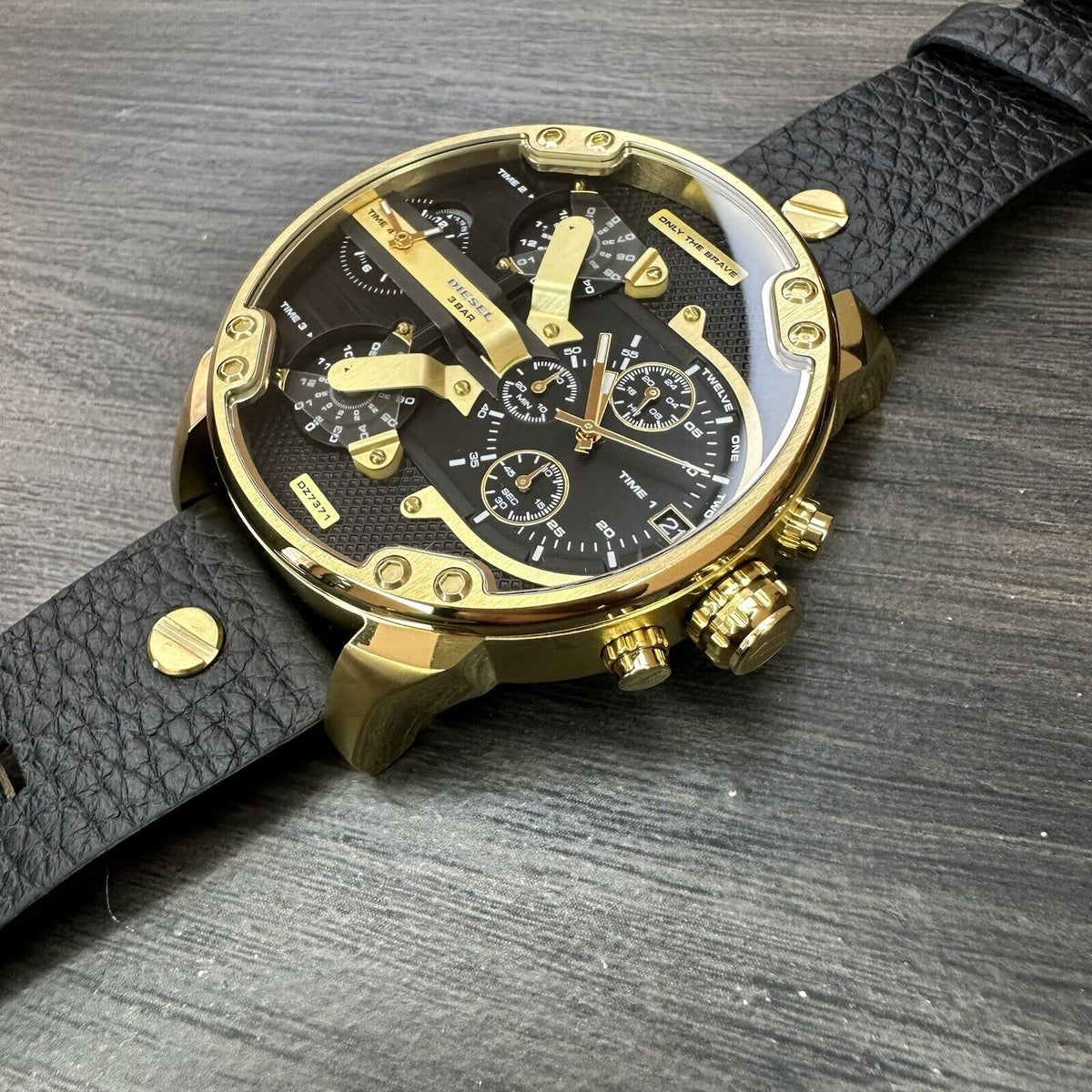 Diesel Mr Daddy Chronograph Black Dial Black Leather Strap Watch For Men - DZ7371