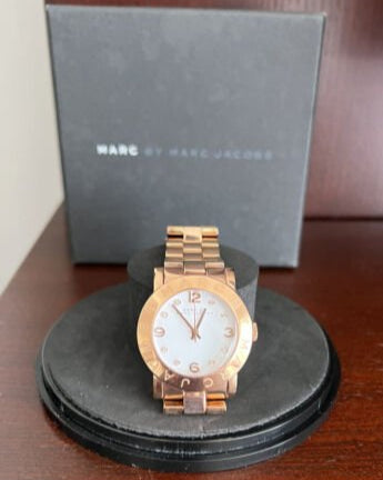Marc Jacobs Amy White Dial Rose Gold Steel Strap Watch for Women - MBM3077