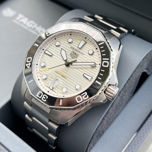 Tag Heuer Aquaracer Professional 300 Automatic Silver Dial Silver Steel Strap Watch for Men - WBP201C.BA0632